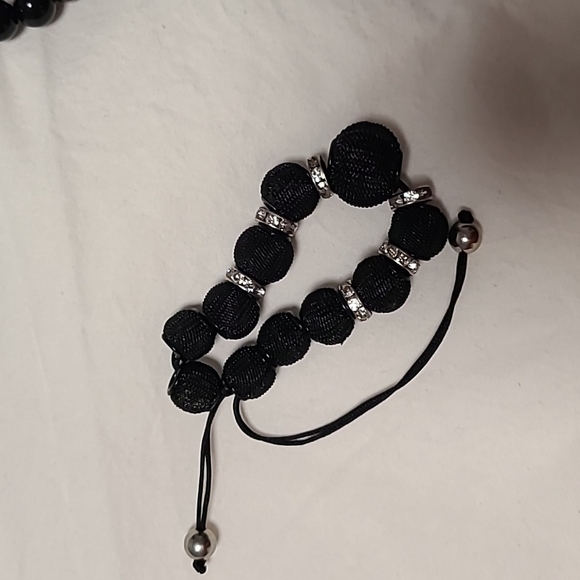 Bundle of 4 black bracelets - Picture 2 of 5